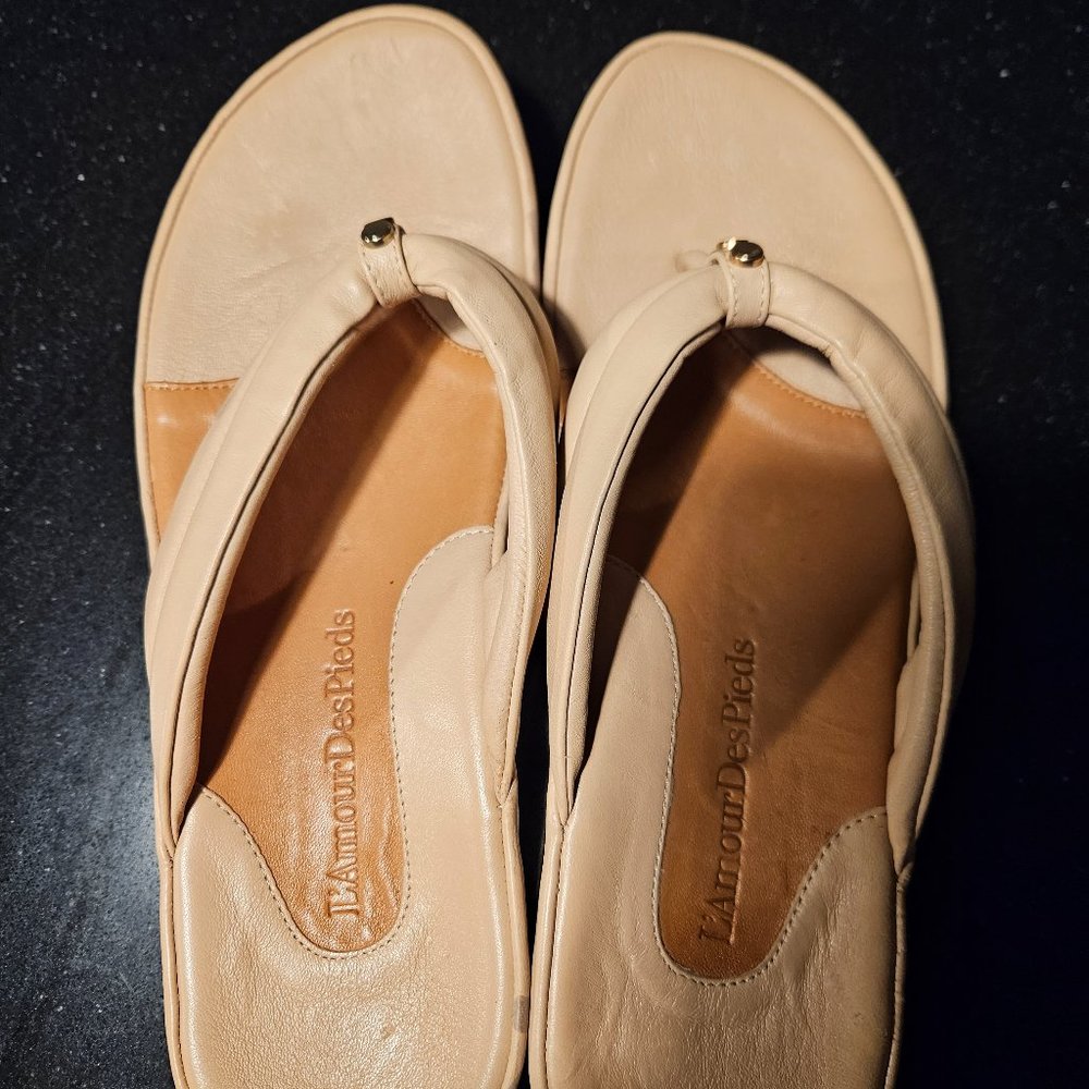 L'AMOUR DES PIEDS WOMENS THONGS LEATHER UPPERSIZE 9.5